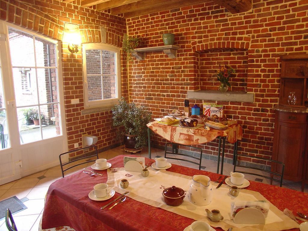 La Citadelle D'Hututu Bed & Breakfast Avesnes-sur-Helpe Exterior photo